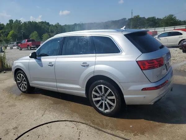 WA1LAAF75KD037412 2019 AUDI Q7 - Image 2