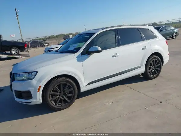 WA1LAAF75KD040794 2019 AUDI Q7 - Image 2