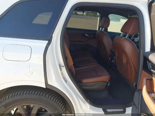 WA1LAAF75KD040794 2019 AUDI Q7 - Image 8