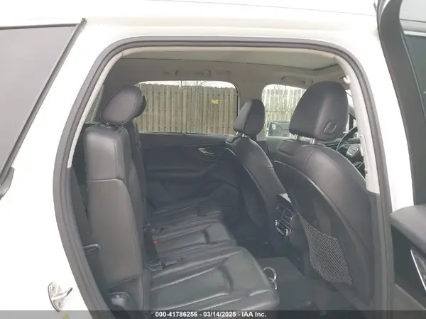 WA1LAAF76HD000328 2017 AUDI Q7 - Image 8