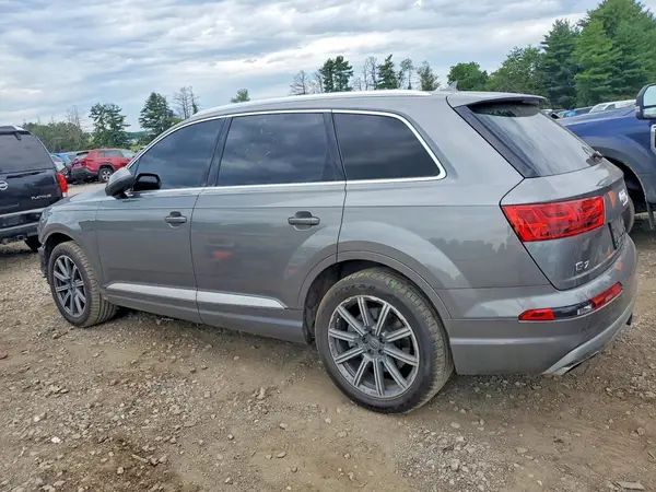 WA1LAAF76HD002080 2017 AUDI Q7 - Image 2
