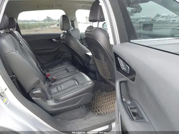 WA1LAAF76HD003388 2017 AUDI Q7 - Image 8