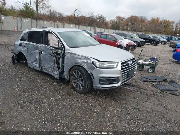 WA1LAAF76HD005478 2017 AUDI Q7 - Image 1