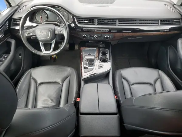 WA1LAAF76HD011572 2017 AUDI Q7 - Image 8