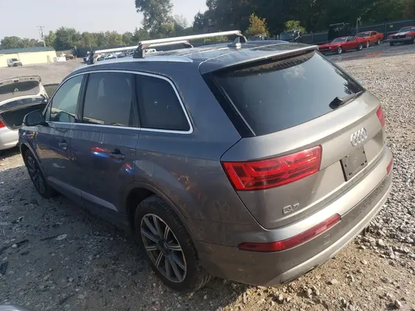 WA1LAAF76HD016688 2017 AUDI Q7 - Image 2