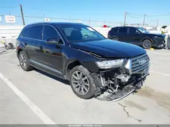 WA1LAAF76HD023575 2017 AUDI Q7