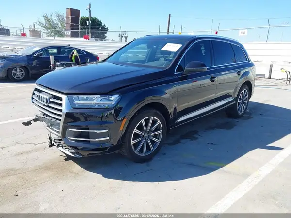WA1LAAF76HD023575 2017 AUDI Q7 - Image 2