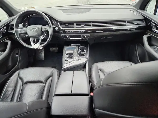 WA1LAAF76HD029814 2017 AUDI Q7 - Image 8