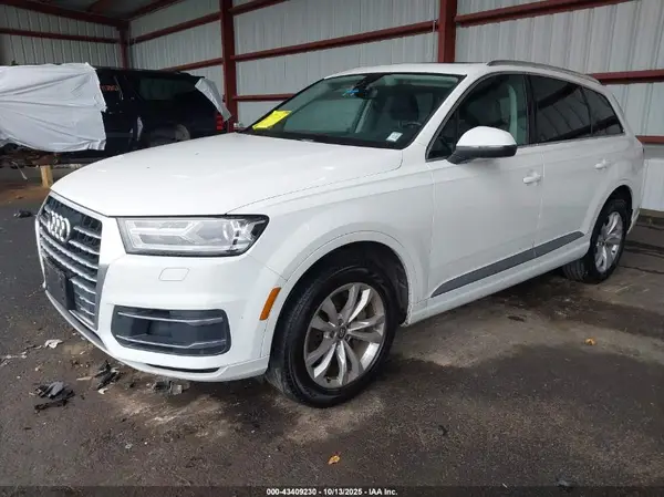 WA1LAAF76JD018639 2018 AUDI Q7 - Image 2