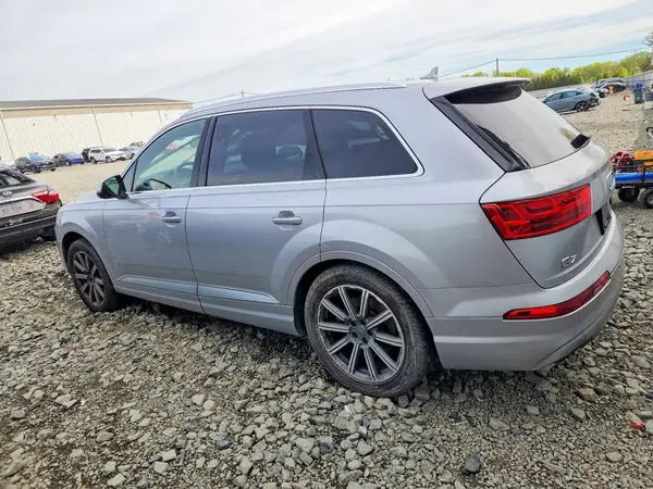 WA1LAAF76JD024666 2018 AUDI Q7 - Image 2