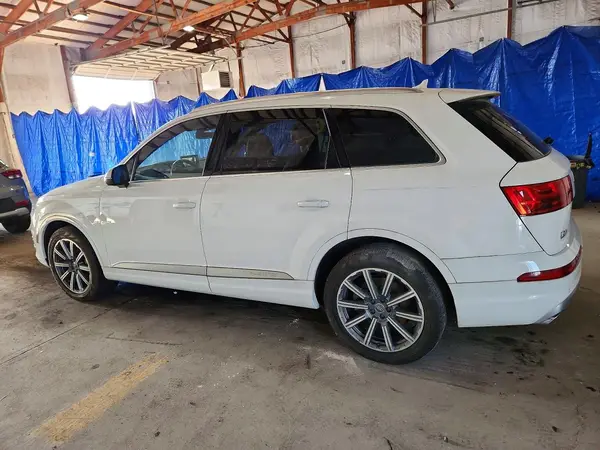 WA1LAAF76JD027261 2018 AUDI Q7 - Image 2