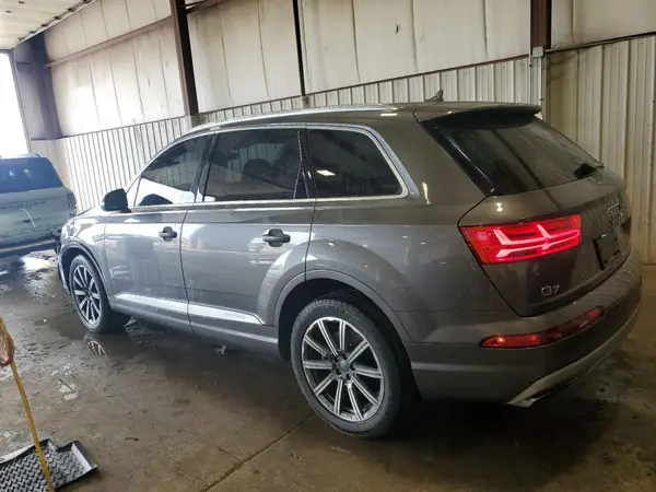 WA1LAAF76JD043590 2018 AUDI Q7 - Image 2