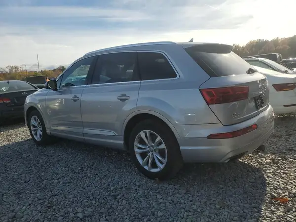 WA1LAAF76KD004323 2019 AUDI Q7 - Image 2