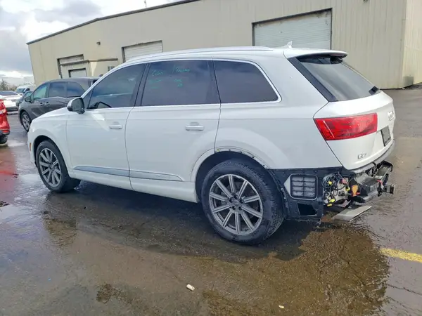 WA1LAAF76KD004984 2019 AUDI Q7 - Image 2