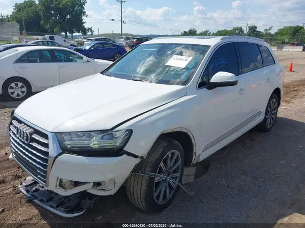 WA1LAAF76KD012762 2019 AUDI Q7 - Image 2