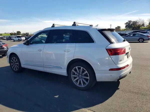 WA1LAAF76KD020134 2019 AUDI Q7 - Image 2