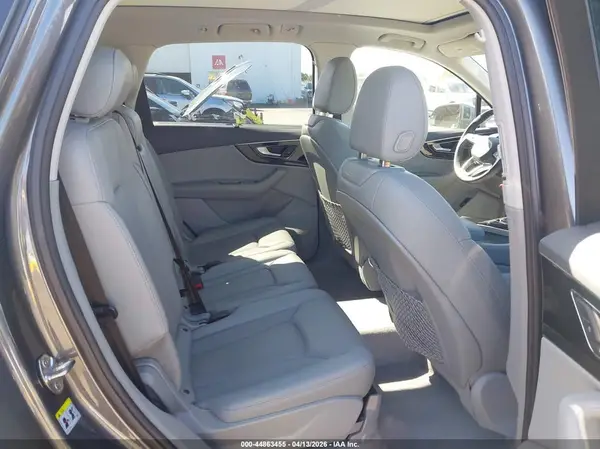 WA1LAAF76KD032154 2019 AUDI Q7 - Image 8