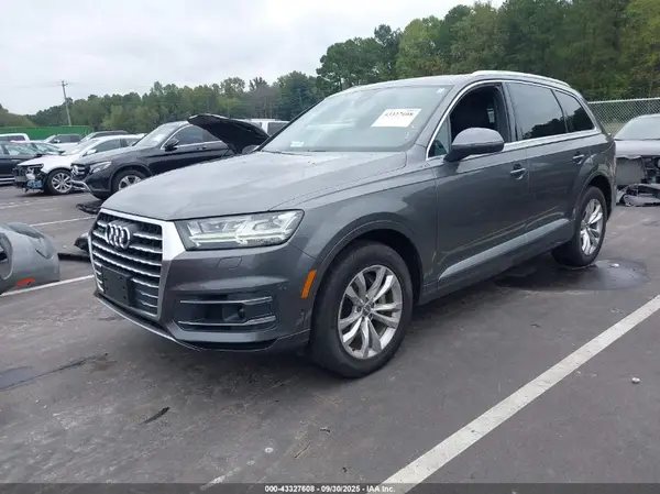 WA1LAAF76KD038052 2019 AUDI Q7 - Image 2