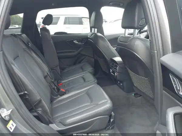 WA1LAAF76KD038052 2019 AUDI Q7 - Image 8