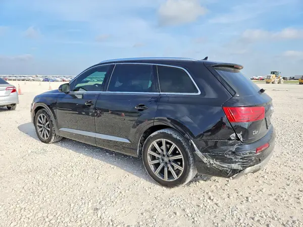 WA1LAAF76KD047673 2019 AUDI Q7 - Image 2