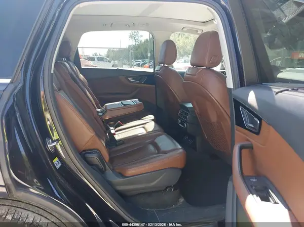 WA1LAAF77HD011922 2017 AUDI Q7 - Image 8
