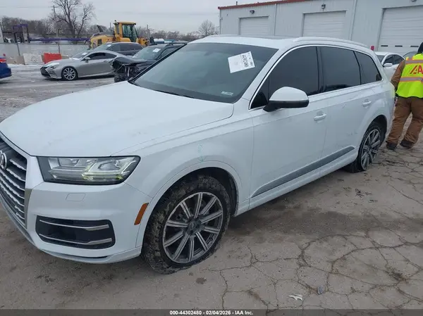 WA1LAAF77HD014142 2017 AUDI Q7 - Image 2