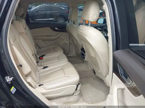 WA1LAAF77HD020233 2017 AUDI Q7 - Image 8