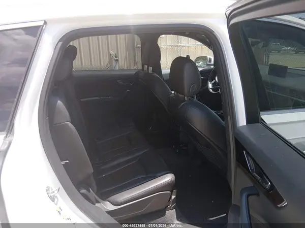 WA1LAAF77HD030339 2017 AUDI Q7 - Image 8