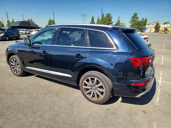WA1LAAF77HD033158 2017 AUDI Q7 - Image 2