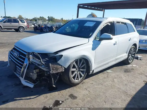 WA1LAAF77HD034827 2017 AUDI Q7 - Image 2