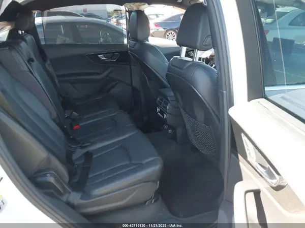 WA1LAAF77HD034827 2017 AUDI Q7 - Image 8
