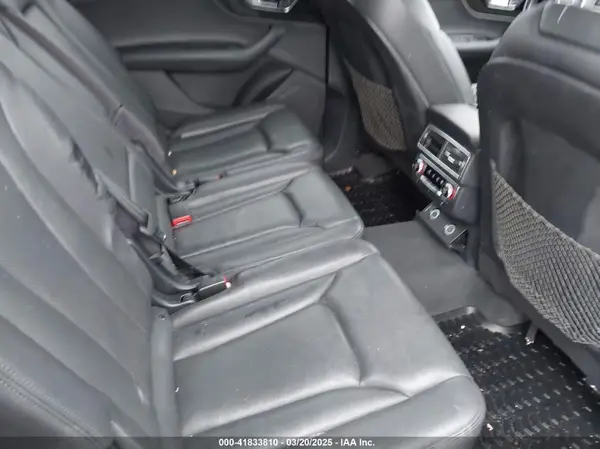 WA1LAAF77HD040627 2017 AUDI Q7 - Image 8