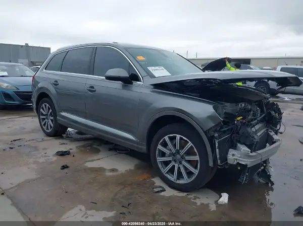 WA1LAAF77HD056813 2017 AUDI Q7 - Image 1