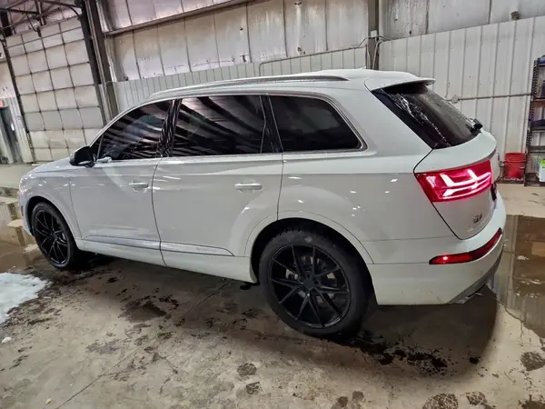 WA1LAAF77JD015099 2018 AUDI Q7 - Image 2