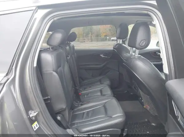 WA1LAAF77JD045946 2018 AUDI Q7 - Image 8