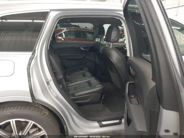 WA1LAAF77JD052802 2018 AUDI Q7 - Image 8
