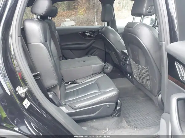 WA1LAAF77KD034155 2019 AUDI Q7 - Image 8