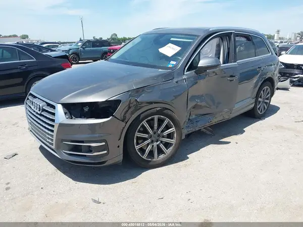 WA1LAAF77KD037217 2019 AUDI Q7 - Image 2