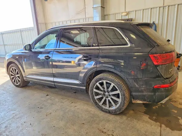 WA1LAAF77KD039775 2019 AUDI Q7 - Image 2