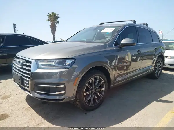 WA1LAAF78HD000850 2017 AUDI Q7 - Image 2