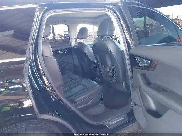 WA1LAAF78HD001416 2017 AUDI Q7 - Image 8
