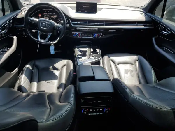 WA1LAAF78HD009127 2017 AUDI Q7 - Image 8