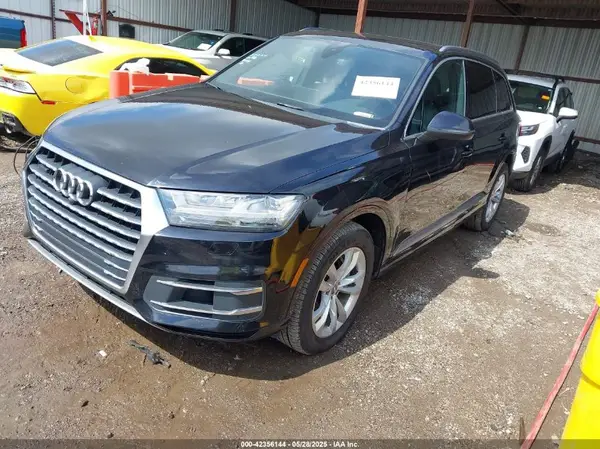 WA1LAAF78HD009855 2017 AUDI Q7 - Image 2