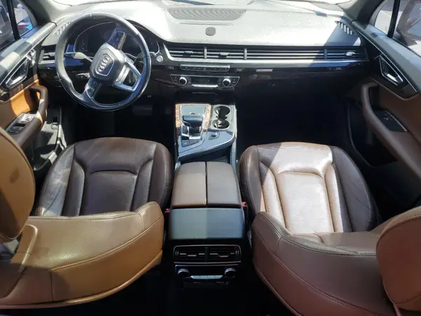 WA1LAAF78HD023075 2017 AUDI Q7 - Image 8