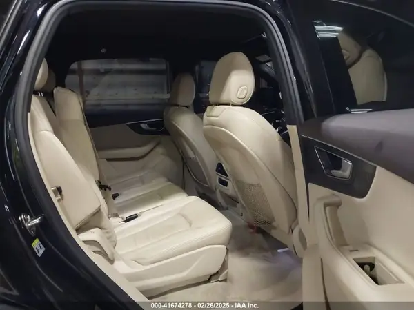 WA1LAAF78HD026784 2017 AUDI Q7 - Image 8