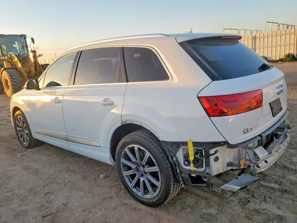 WA1LAAF78HD027577 2017 AUDI Q7 - Image 2