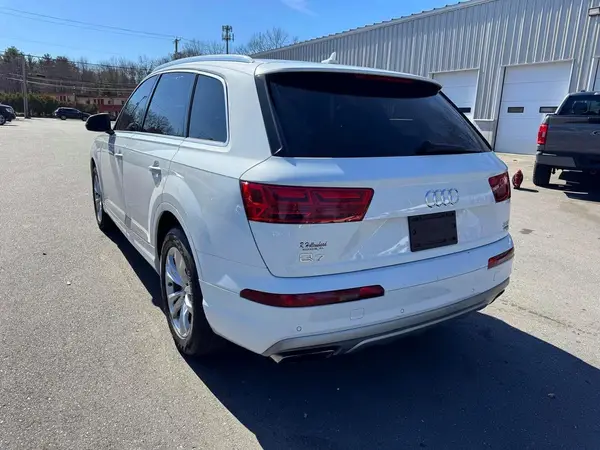 WA1LAAF78HD028003 2017 AUDI Q7 - Image 2