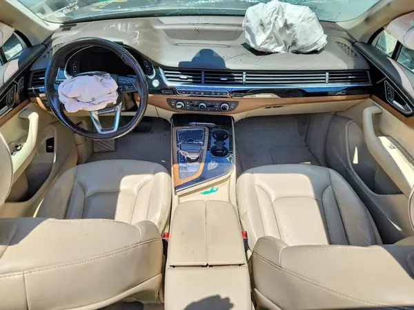 WA1LAAF78HD044394 2017 AUDI Q7 - Image 8