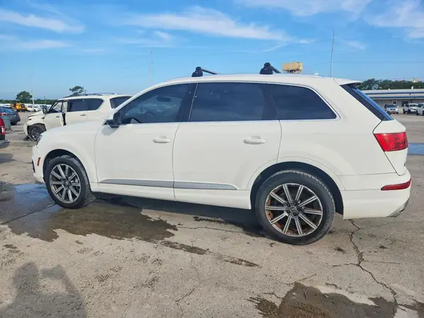 WA1LAAF78HD044461 2017 AUDI Q7 - Image 2
