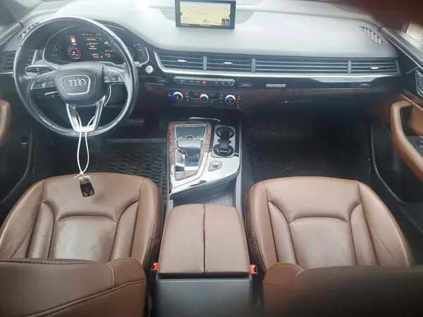 WA1LAAF78HD055573 2017 AUDI Q7 - Image 8